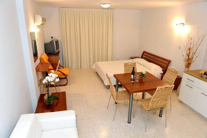 Alkionest Hotel Apartments Polis Exterior photo